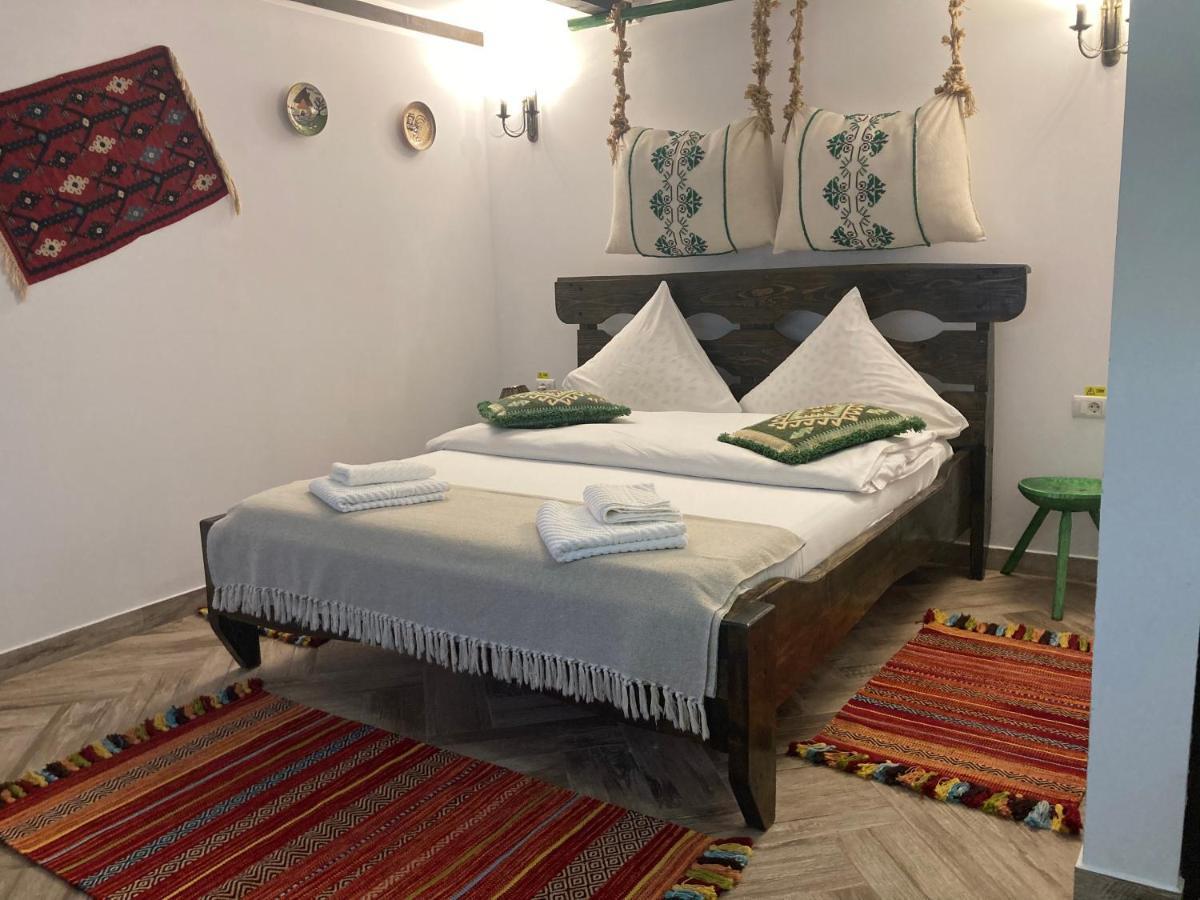 Casa Soarelui Hotell Murighiol Exteriör bild