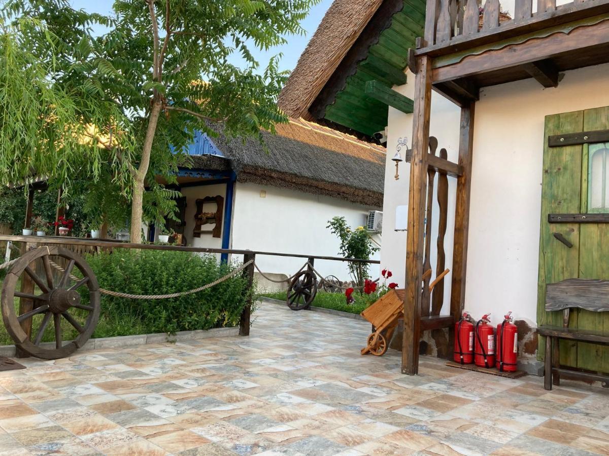 Casa Soarelui Hotell Murighiol Exteriör bild