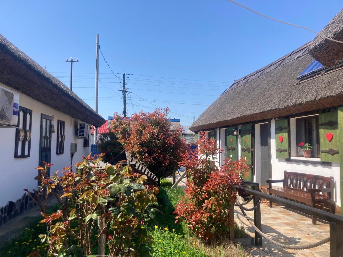 Casa Soarelui Hotell Murighiol Exteriör bild