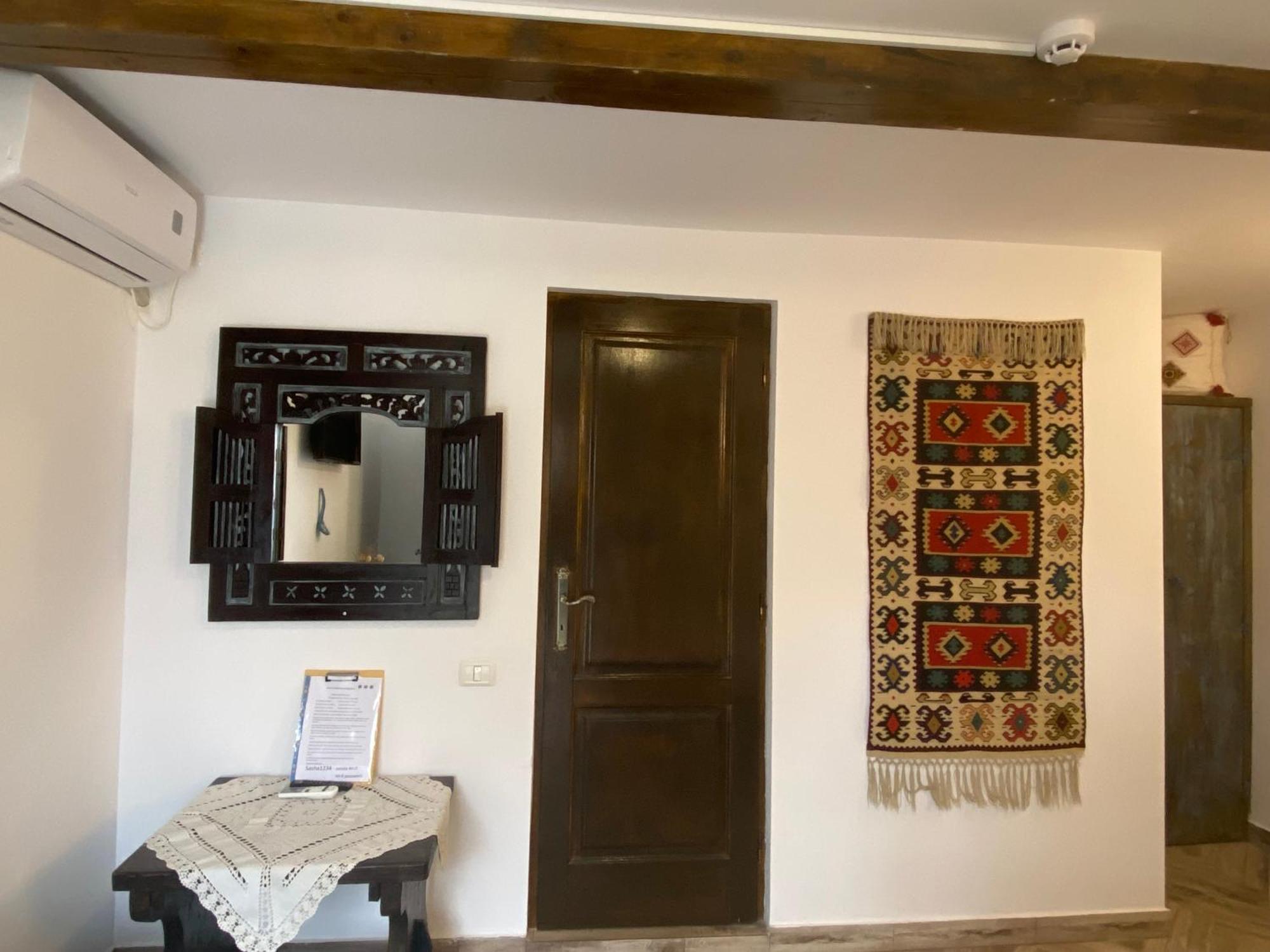 Casa Soarelui Hotell Murighiol Exteriör bild