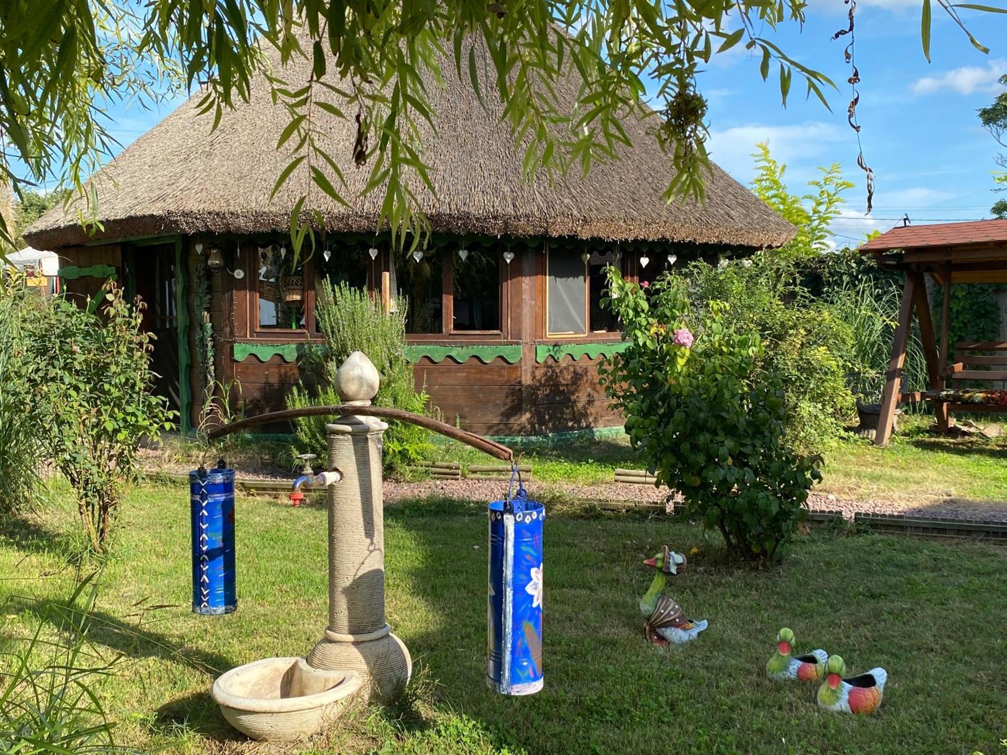 Casa Soarelui Hotell Murighiol Exteriör bild