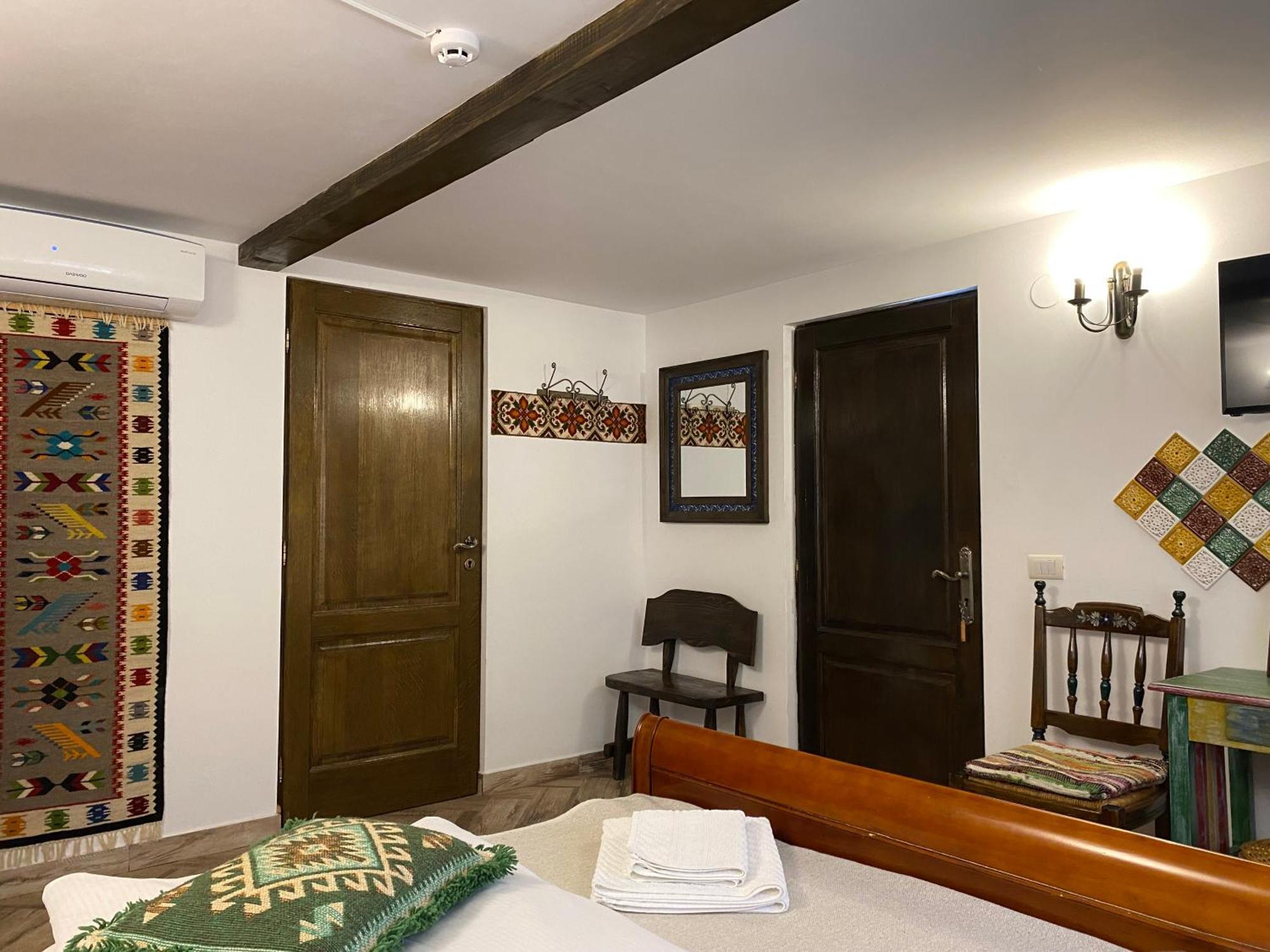 Casa Soarelui Hotell Murighiol Exteriör bild