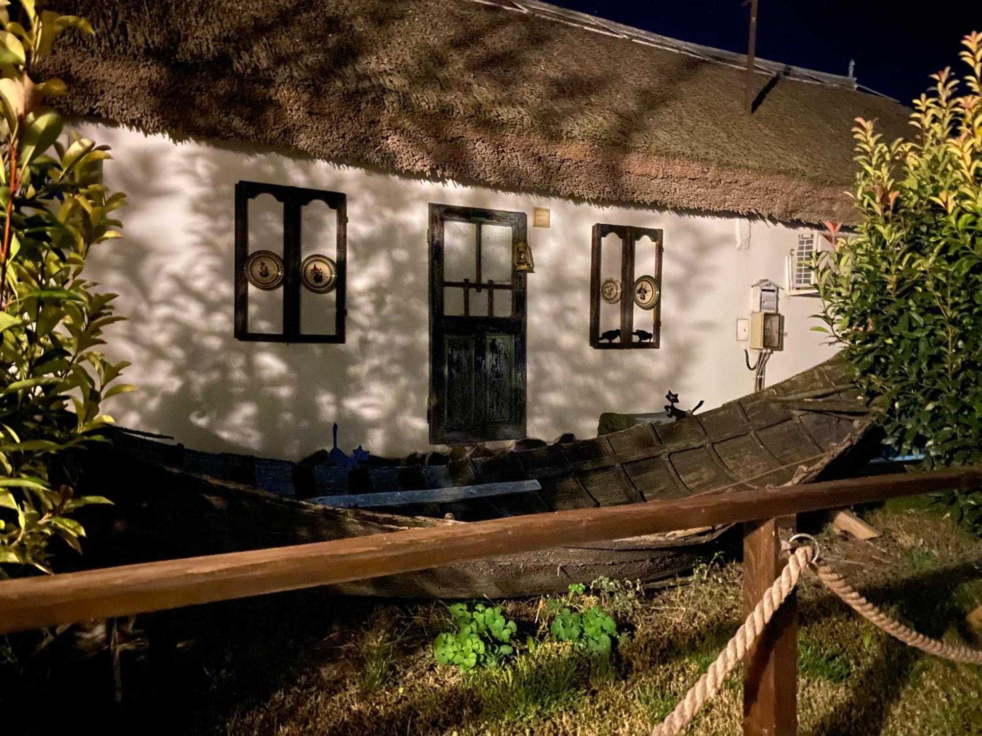 Casa Soarelui Hotell Murighiol Exteriör bild