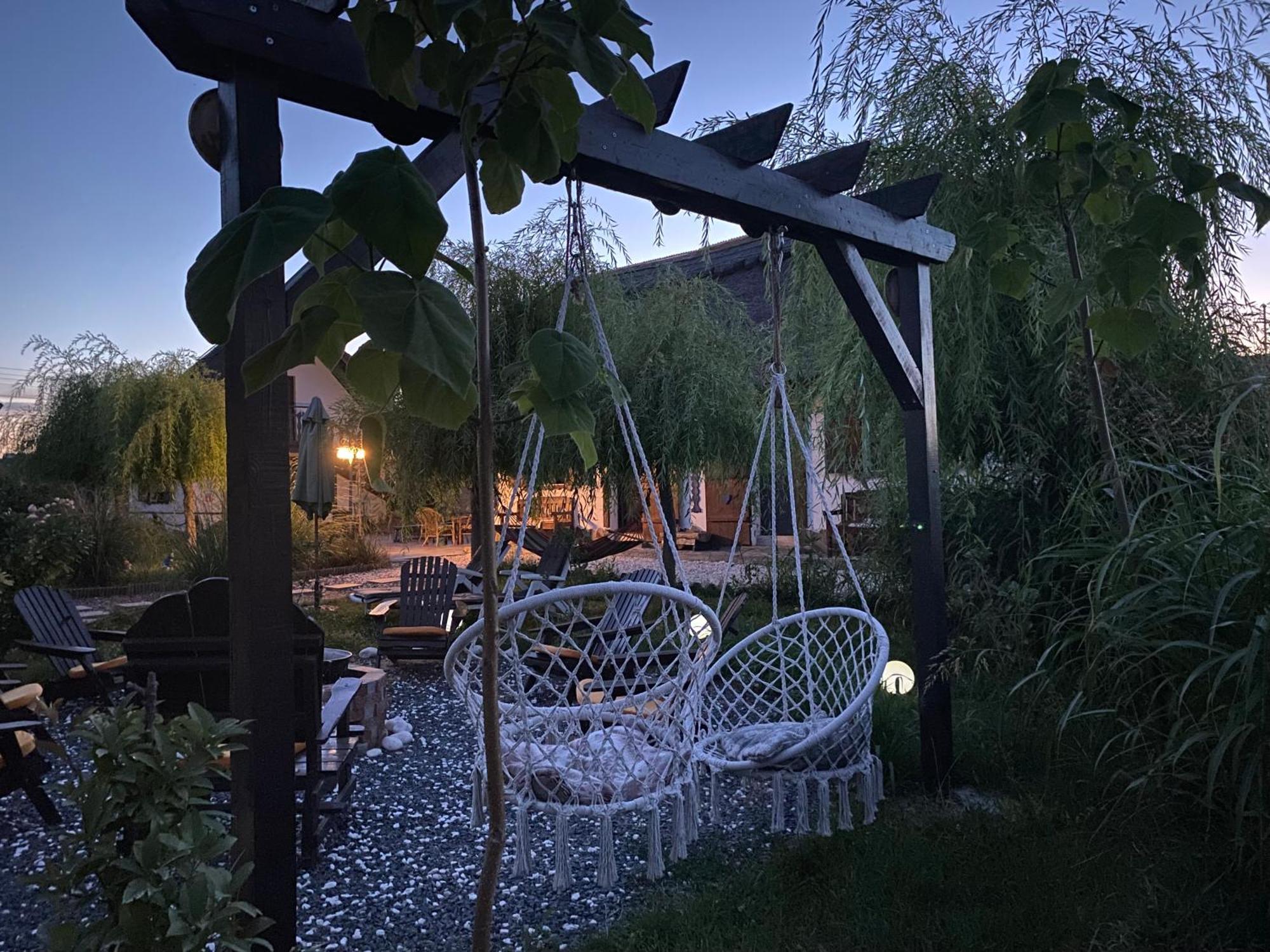 Casa Soarelui Hotell Murighiol Exteriör bild