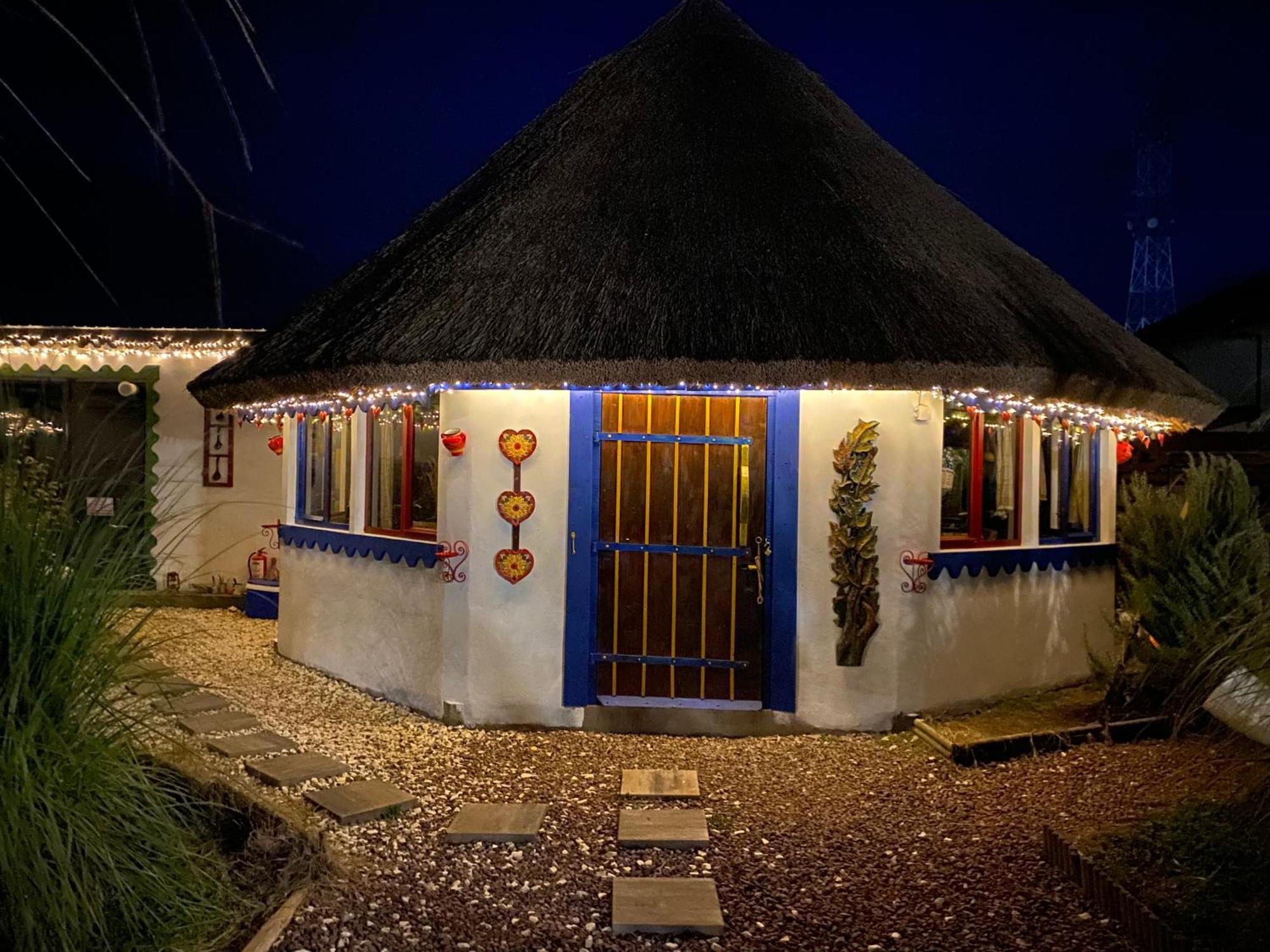Casa Soarelui Hotell Murighiol Exteriör bild