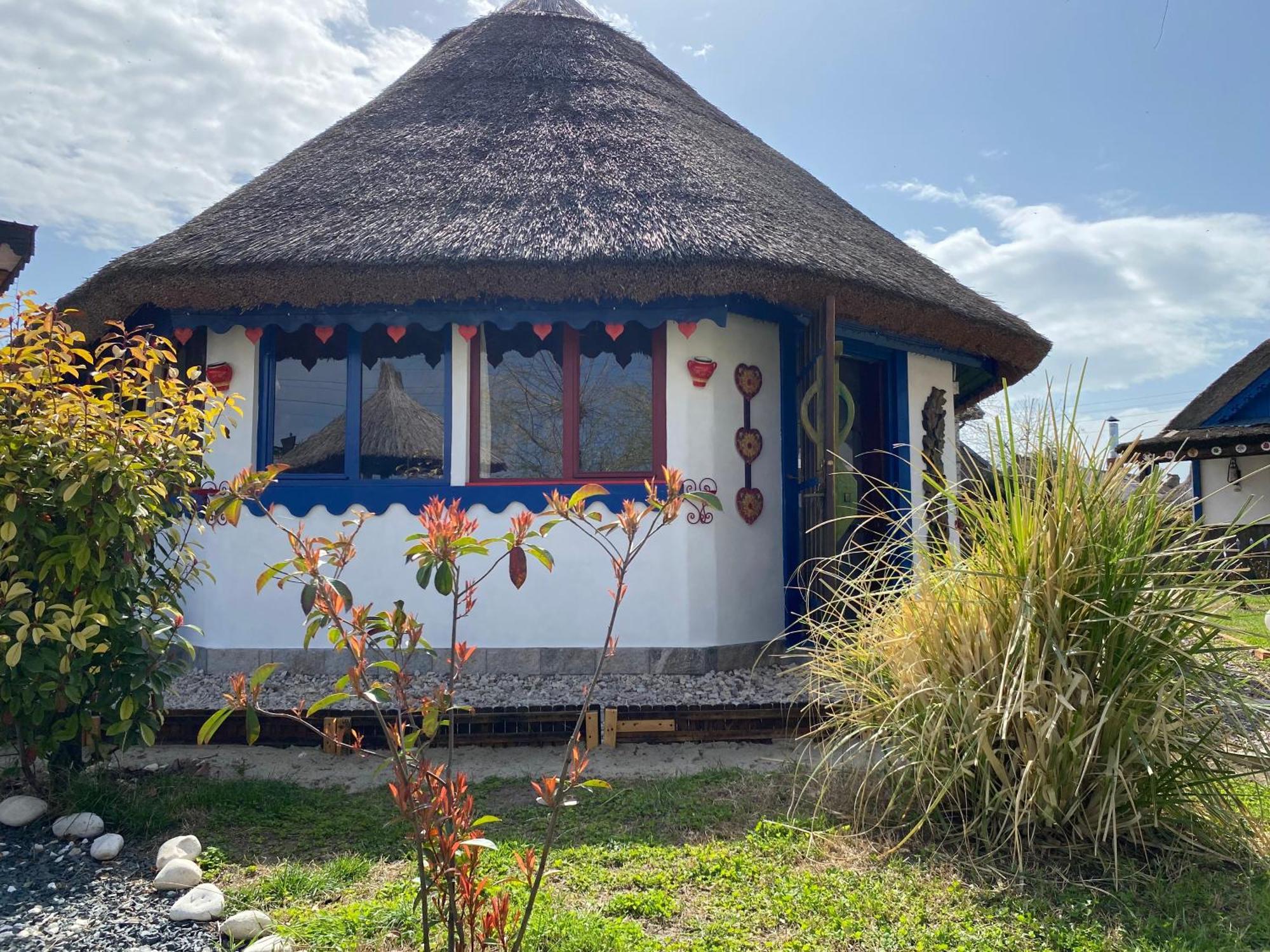 Casa Soarelui Hotell Murighiol Exteriör bild